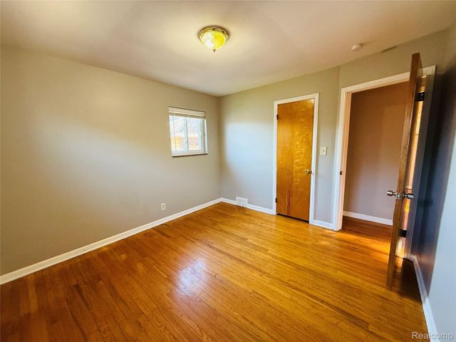 18258 Curtain Avenue, Eastpointe, MI 48021