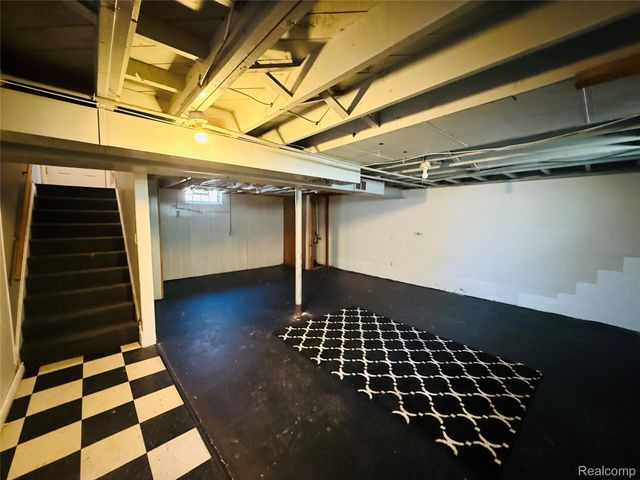 18258 Curtain Avenue, Eastpointe, MI 48021