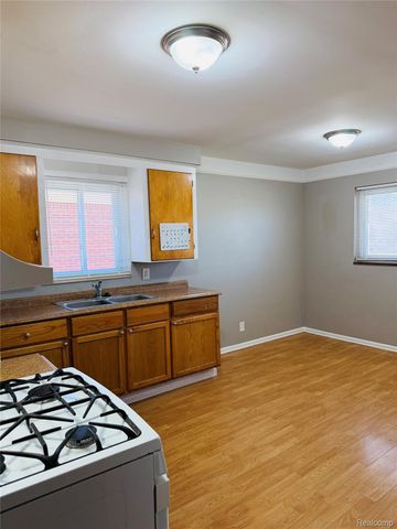 18258 Curtain Avenue, Eastpointe, MI 48021