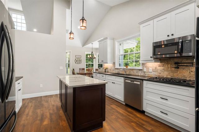 19620 NW 62ND AVENUE, Alachua, FL 32615