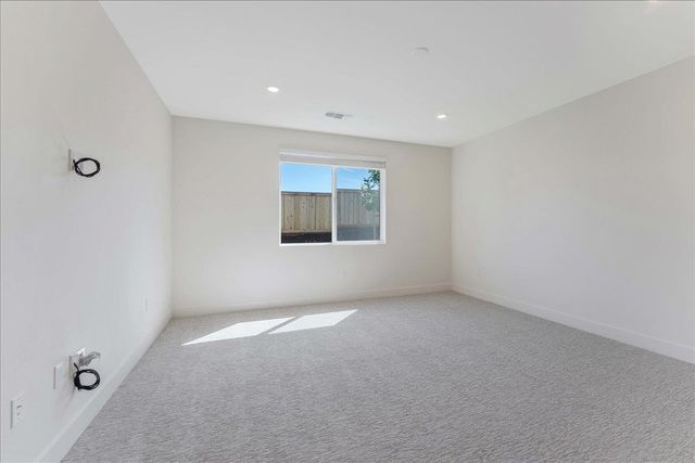 3214 Woody Way, Hollister, CA 95023