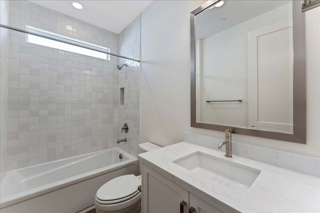 3214 Woody Way, Hollister, CA 95023