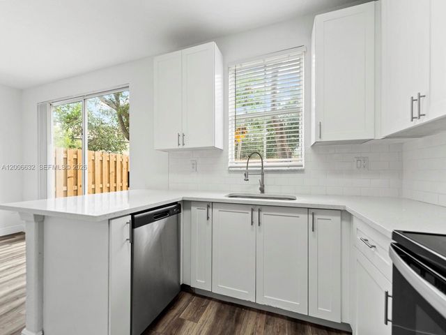1464 SE 26th Ave, Homestead, FL 33035