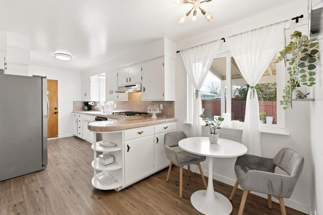 6700 Mercedes Ave, Citrus Heights, CA 95621