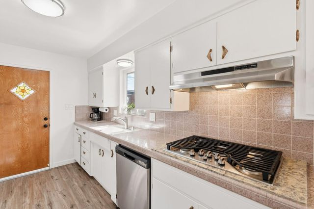 6700 Mercedes Ave, Citrus Heights, CA 95621