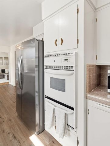 6700 Mercedes Ave, Citrus Heights, CA 95621