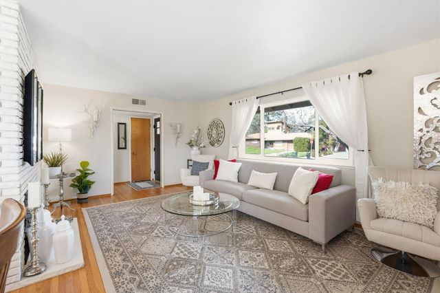 6700 Mercedes Ave, Citrus Heights, CA 95621