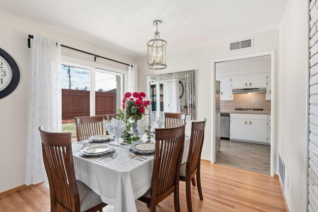 6700 Mercedes Ave, Citrus Heights, CA 95621