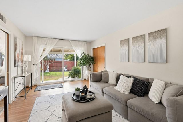 6700 Mercedes Ave, Citrus Heights, CA 95621