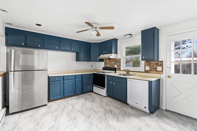 41 South St 11, Easthampton, MA 01027