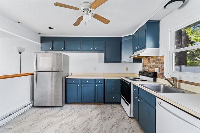 41 South St 11, Easthampton, MA 01027