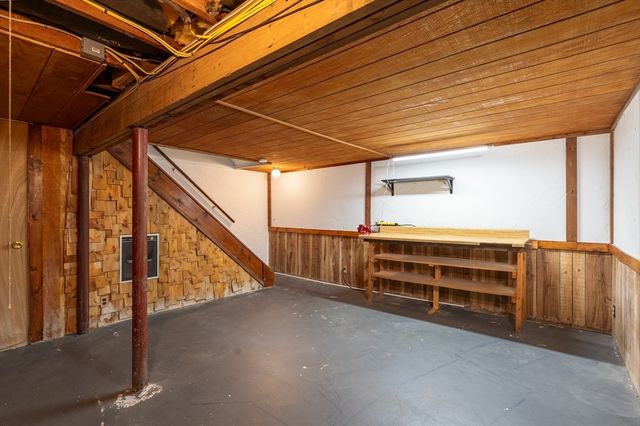 41 South St 11, Easthampton, MA 01027