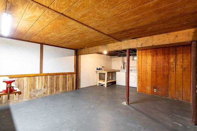 41 South St 11, Easthampton, MA 01027