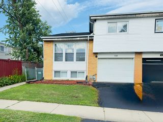 9283 Dee Road, Des Plaines, IL 60016
