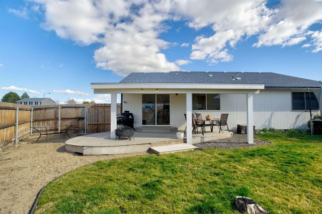 4516 Saguaro Dr, Pasco, WA 99301