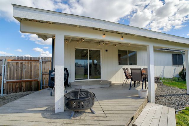 4516 Saguaro Dr, Pasco, WA 99301