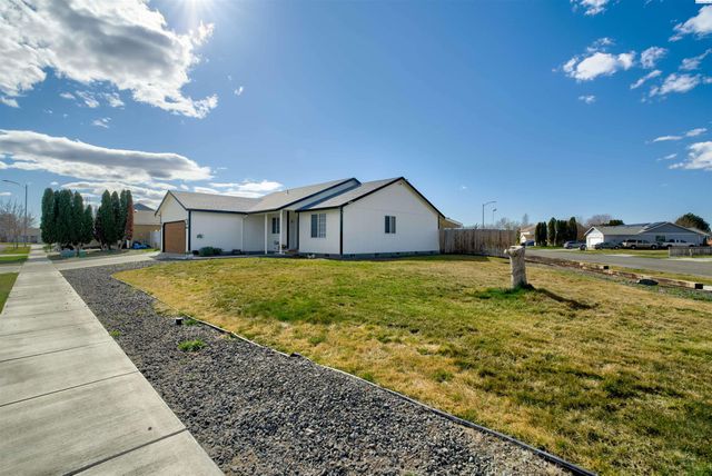 4516 Saguaro Dr, Pasco, WA 99301