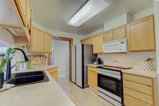 4516 Saguaro Dr, Pasco, WA 99301