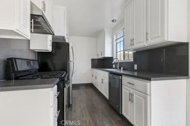 2117 Stewart Street, Santa Monica, CA 90404