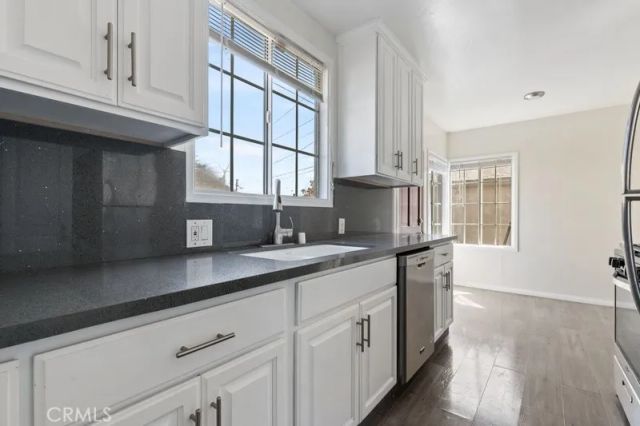 2117 Stewart Street, Santa Monica, CA 90404