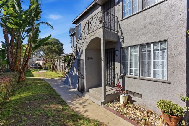 2117 Stewart Street, Santa Monica, CA 90404