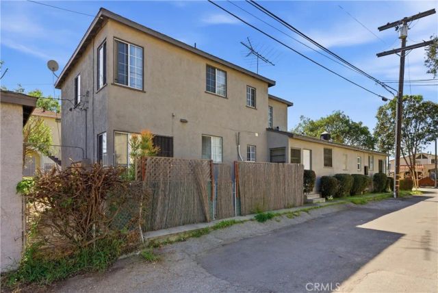 2117 Stewart Street, Santa Monica, CA 90404