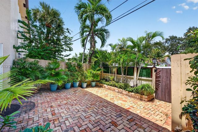 362 NE 7th Ave, Fort Lauderdale, FL 33301