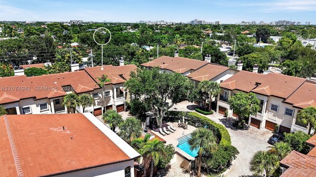 362 NE 7th Ave, Fort Lauderdale, FL 33301
