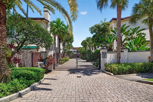 362 NE 7th Ave, Fort Lauderdale, FL 33301
