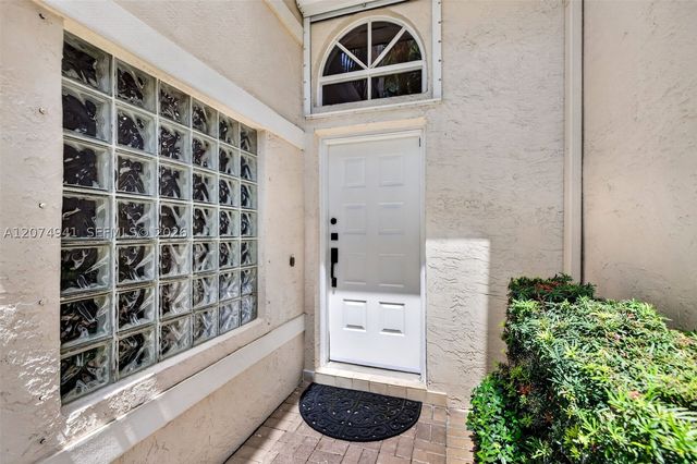 362 NE 7th Ave, Fort Lauderdale, FL 33301