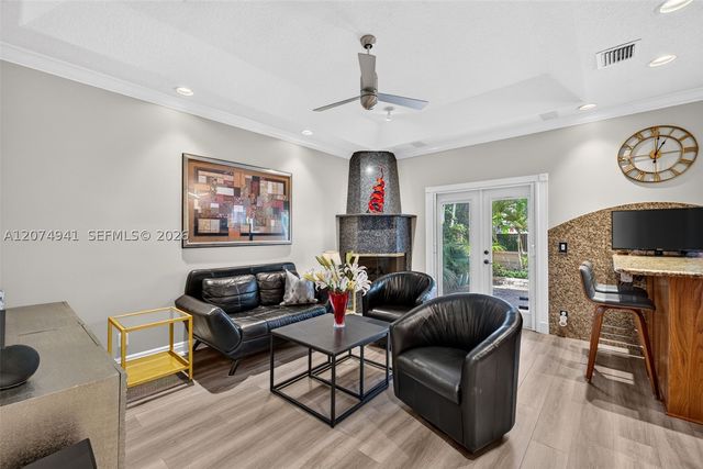 362 NE 7th Ave, Fort Lauderdale, FL 33301