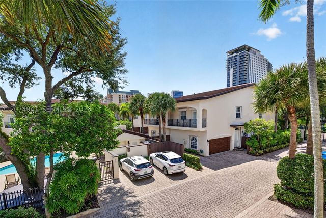 362 NE 7th Ave, Fort Lauderdale, FL 33301