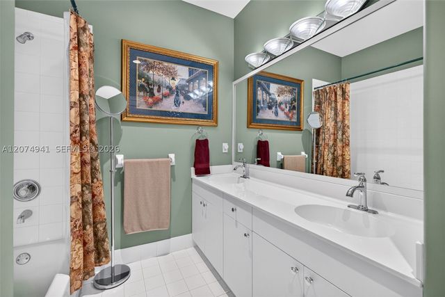 362 NE 7th Ave, Fort Lauderdale, FL 33301