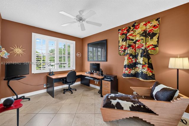 362 NE 7th Ave, Fort Lauderdale, FL 33301
