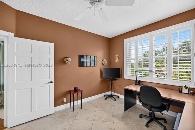 362 NE 7th Ave, Fort Lauderdale, FL 33301