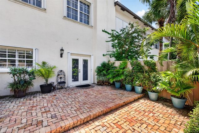 362 NE 7th Ave, Fort Lauderdale, FL 33301