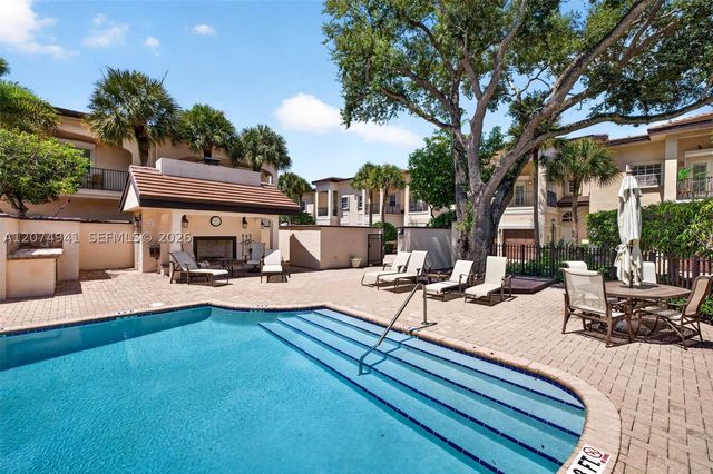 362 NE 7th Ave, Fort Lauderdale, FL 33301