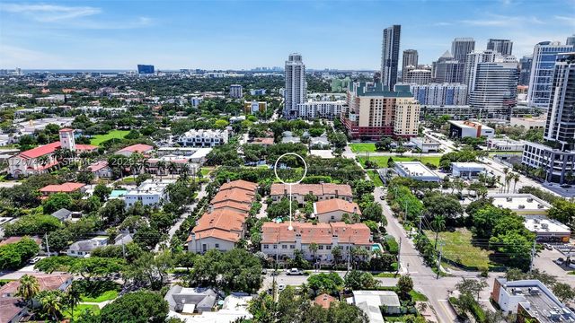 362 NE 7th Ave, Fort Lauderdale, FL 33301