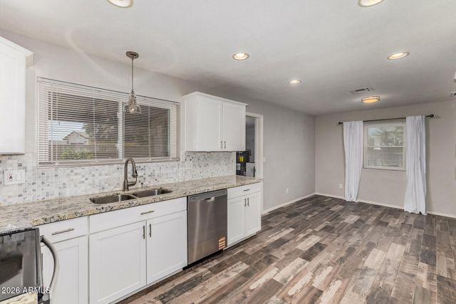 4729 E GREENWAY Street, Mesa, AZ 85205