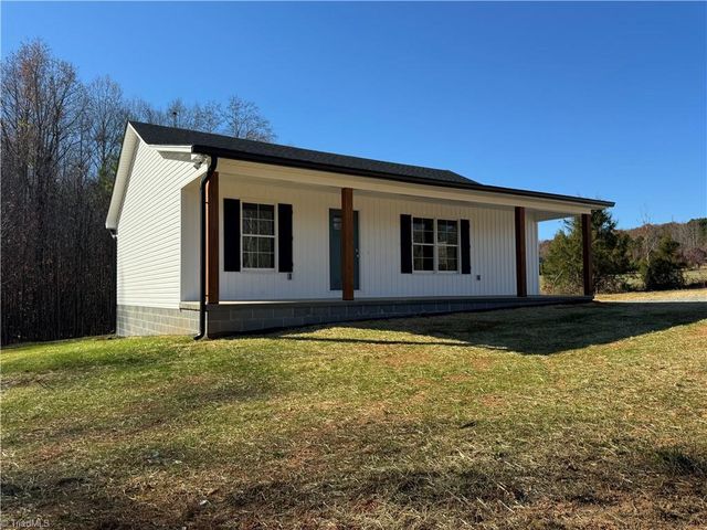 208 Meadow Run Lane, Lexington, NC 27292