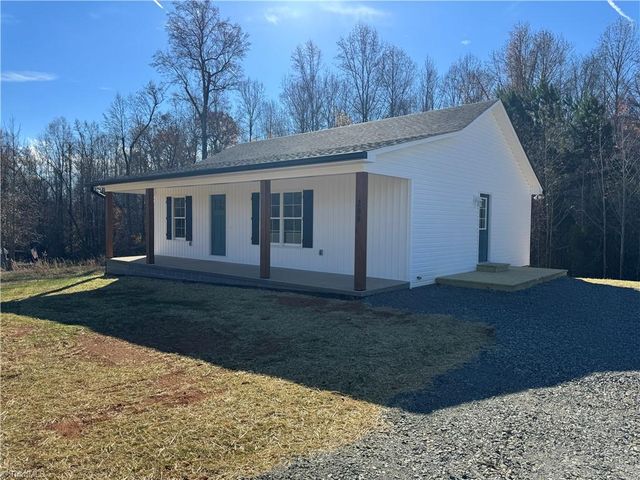 208 Meadow Run Lane, Lexington, NC 27292