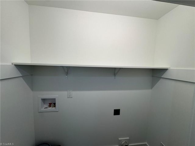 208 Meadow Run Lane, Lexington, NC 27292