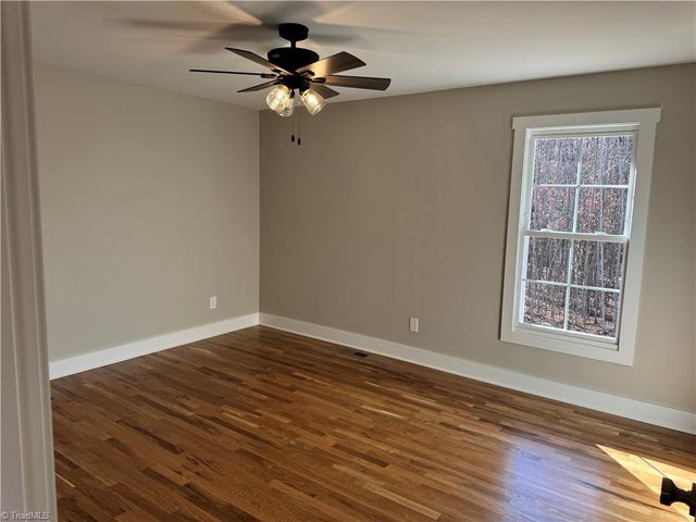 208 Meadow Run Lane, Lexington, NC 27292