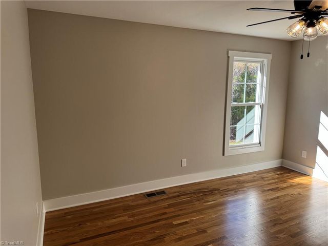 208 Meadow Run Lane, Lexington, NC 27292