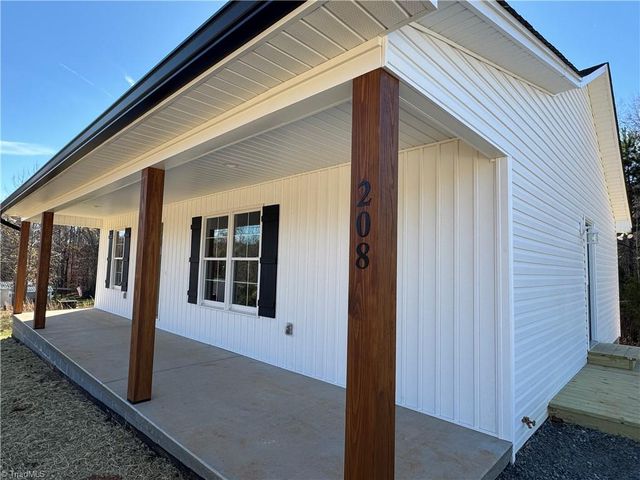 208 Meadow Run Lane, Lexington, NC 27292