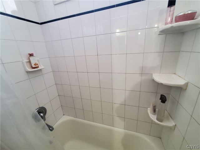 1353 Northcliffe Road, Syracuse, NY 13206