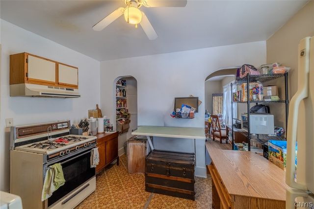 1353 Northcliffe Road, Syracuse, NY 13206