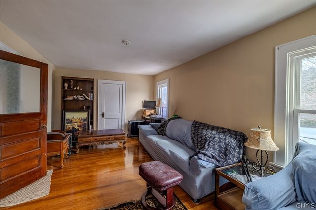 1353 Northcliffe Road, Syracuse, NY 13206