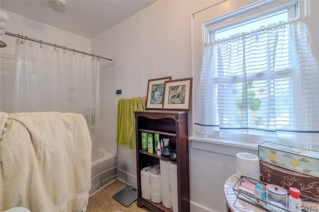 1353 Northcliffe Road, Syracuse, NY 13206