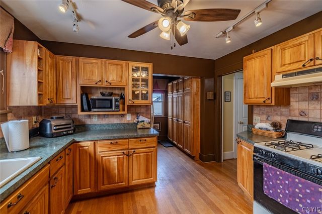 1353 Northcliffe Road, Syracuse, NY 13206